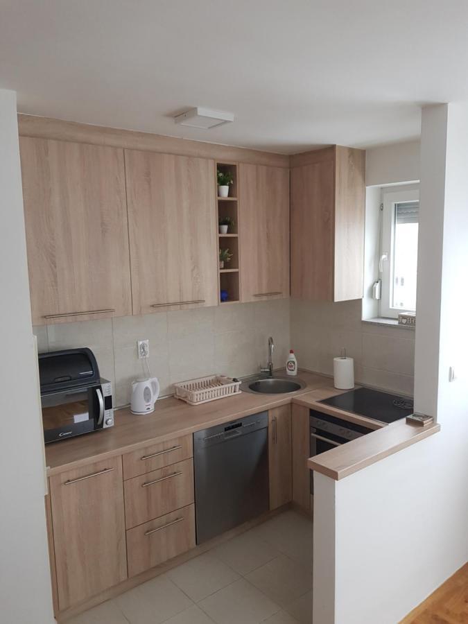 S&D Apartman Lukavica Exterior photo