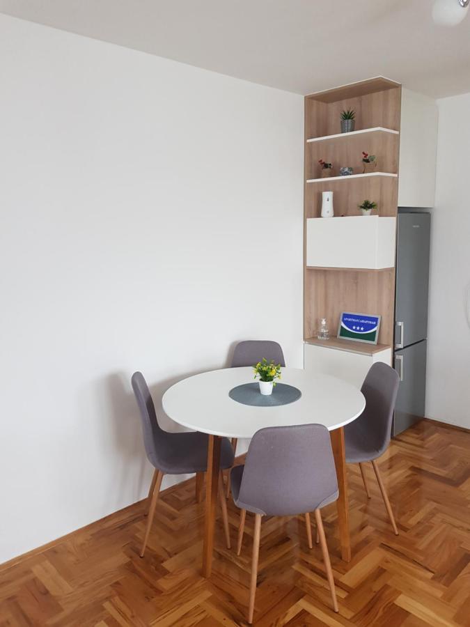 S&D Apartman Lukavica Exterior photo